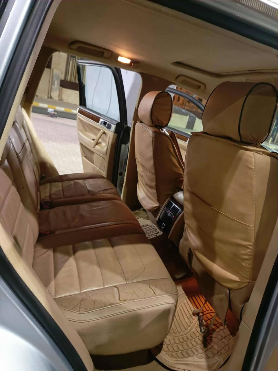 فولكس  واكن طوارق موديل 2007 السياره فول مواصفات
1فتحه سقف

2تحكم ستيرن

3كشن كهرباء +تدفئه تبريد

4تبريد قطعتين. 

5فور. ويل

6جنطه شفط

7سستم سماعت 9

8 بيه وضعيات قياده  الثلج الجبال  العادي الرياضي

9لايت زنون

10شاشه كامره دقه كلش عاليه

#ملاحضه السياره بدون حادث بيه صبغ بل جاملغ لامامي اثر شخوط فقط   سونار موجود

محرك 6 جديد لوك  تبريد تدفئه صدر  حداديه   كير كلو شرط

السعر خاص او اتصل وبخدمتك 

***********

مكان اسياره تكريت
