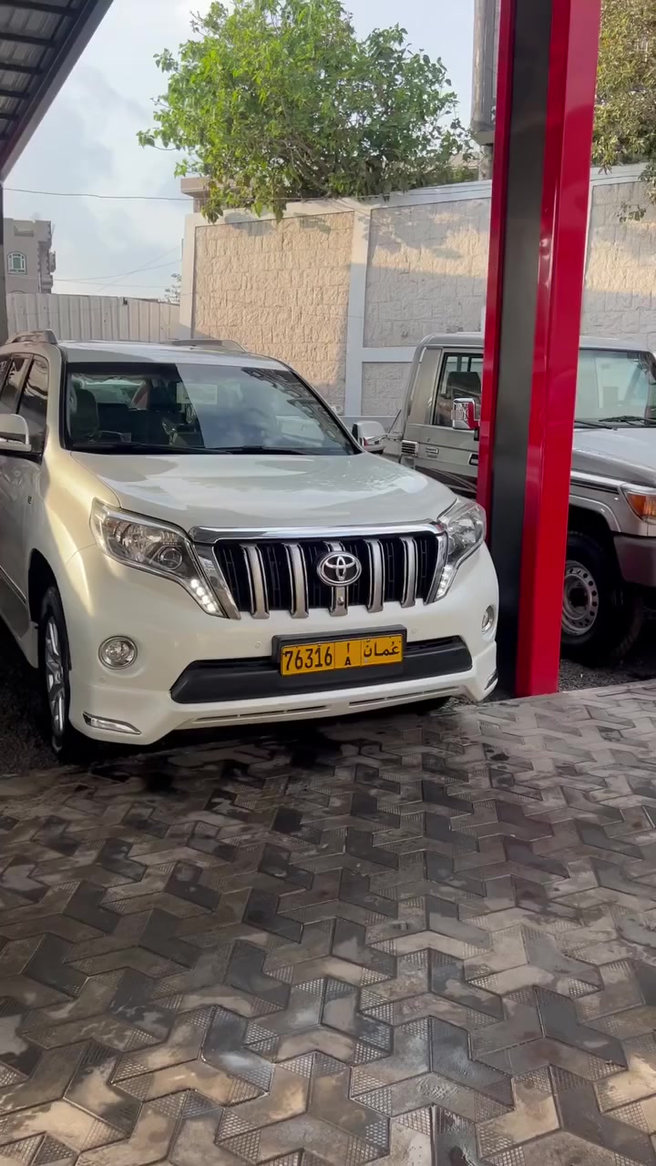 با اللون الابيض اللؤلؤي🤍
*TOYOTA*
 لاندكروزر برادو 
*موديل 2016 فل 
 بميزة تشغيل عن بعد_دخول ذكي بصمة_ثلاجة تبريد_مراتب جلد_تحكم سكان_مثبت سرعة_ شاشات_كيمرة. والعديد من المميزات..✨
بضاعه وارد 
من المعدووووم 💊@775652962@ 737167661
طلب خااااص للعشحاااق فقط💵


**إذا كنت صاحب هذا الإعلان وتريد حذفه لأي سبب، رجاءا أرسل رسالة إلى الدعم الفني**