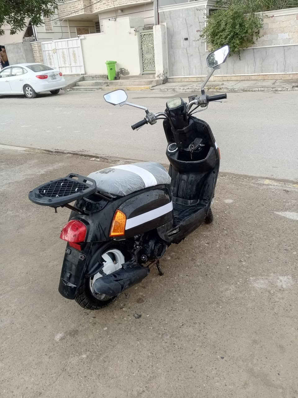 السلام عليكم درجة ماكس بوليس درجة كاملة كهربائيّات كل شغال دراجة سلف هندر كل شغال  درجة ماناقصهة اي شي مكان ديالى بعقوبة التحرير ***********سعر 475
