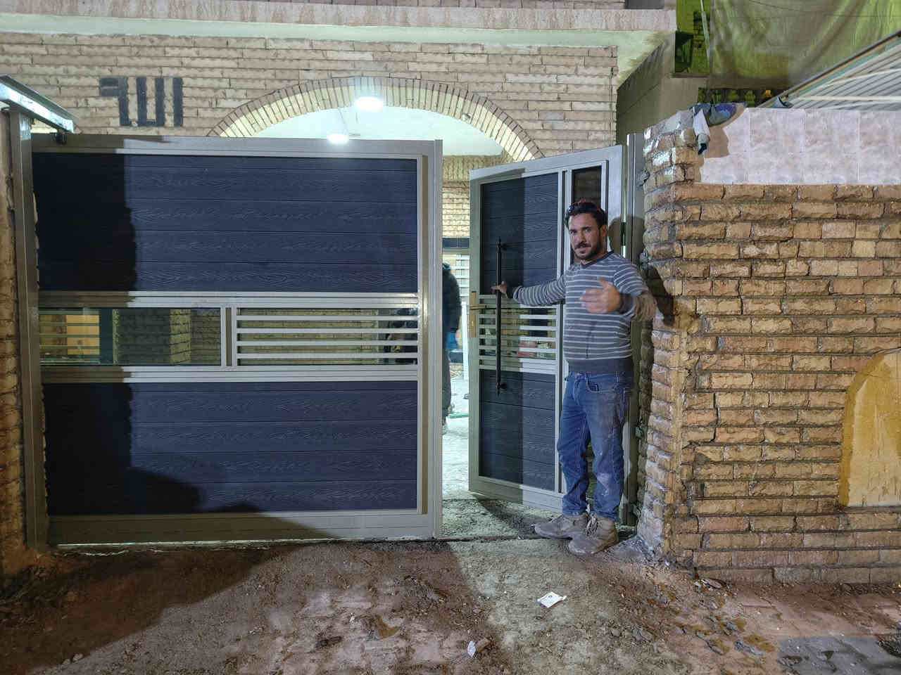 حدادة الاعتماد ..للابواب والشبابيك والمحجرات 
والسقاف وكل ما يخص الحدادة  ..وانسب الأسعار 
بصره قبله حي المهندسين  ...للإستفسار 
  ***********     ***********  ابو حسين
