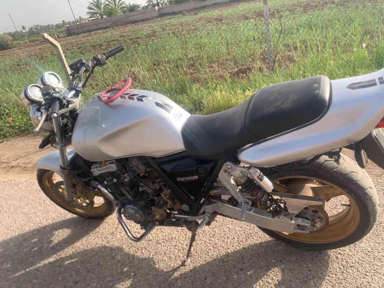 سيبي الف دراجه نضيفه بيها صوت بل محرك ابيع كوم حديد للعلم المحرك ما مفتوح سابقأ قيم بل يرضي الله


**إذا كنت صاحب هذا الإعلان وتريد حذفه لأي سبب، رجاءا أرسل رسالة إلى الدعم الفني**