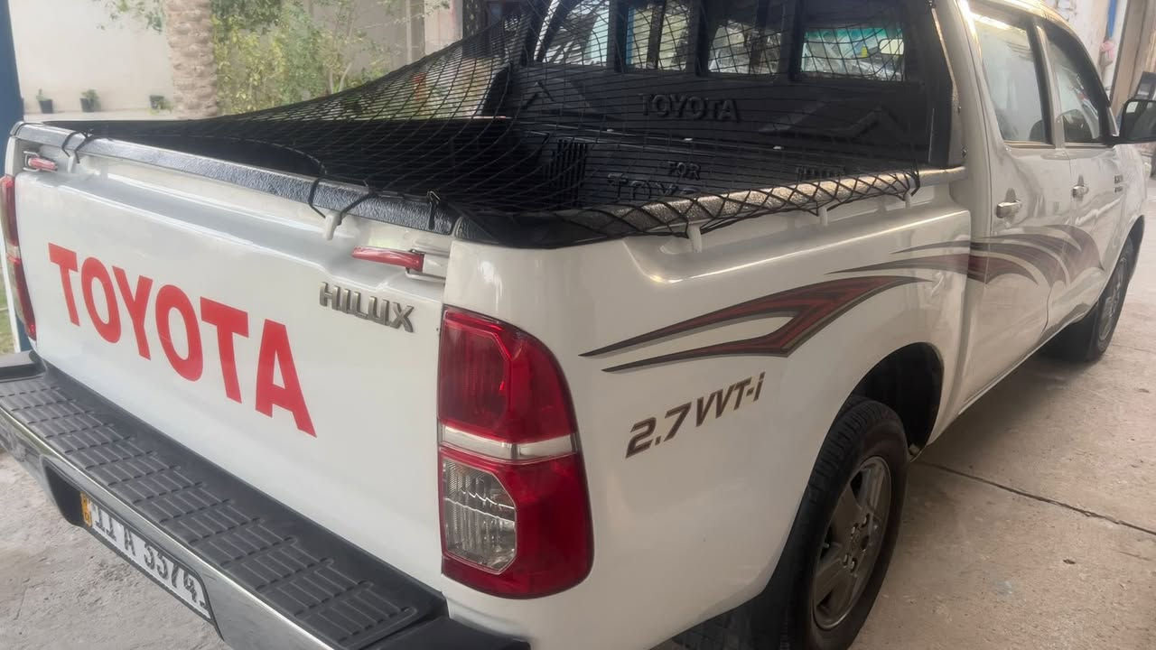 السلام عليكم 
هايلوكس 2014 كويتي شاصي 19 
اوتوماتيك تخم تاير حداديه مكينه كير على وضع الشركه تبريد كهربائيات شغاله كلها منظومة زنون السياره مال جناي شاشه كامره خلفيه تحكم ستيرن السياره جاهزه 
مكفوله من الضربه بيها مكانات صبغ قليله 
رقم بغداد انكليزي تحويل مباشر 
العنوان كربلاء الحسينيه 
***********
***********
السعر 195$ وبيها مجال
