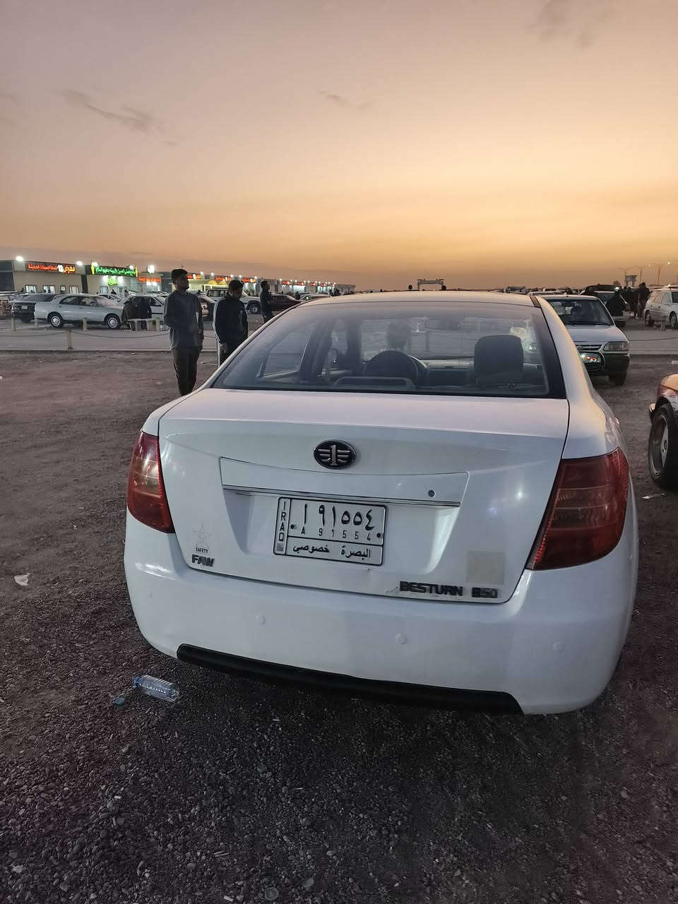 السلام عليكم سيارة للبيع فاو بي 50 سيارة سنويه تحويل ثاني يوم السيارة كفاله كير اومكينه كشرها نضيف مامتعوبه دواخلها نضيفه كهربائيات كلها شغاله بيها جاملغ اوبنيد السعر 55ورقه بيها مجال حك الجيه مكاني البصرة ابي الخصيب الرقم ***********بس واتساب
***********بس شريحه
