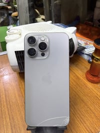 آيفون ١٥ برو ماكس • بطارية ٨٦٪ • فطر بالظهر