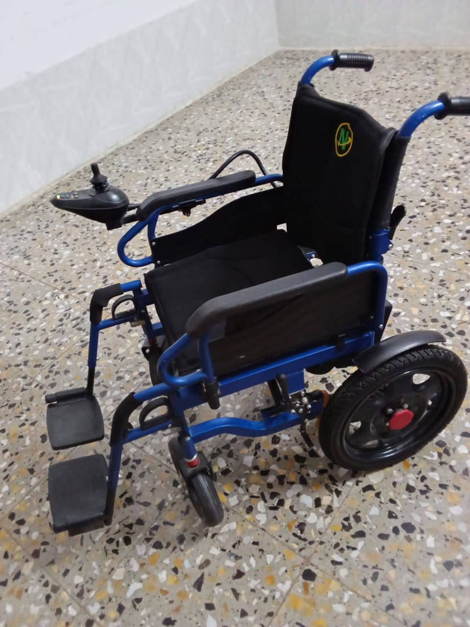 السلام عليك عربانه  البيع استخدام قليل جدا سعره 450 وبيه مجال الاستفسار عن الرقم ..***********.  عنوان حله مفرق عنانه مقابيل الدواجن
