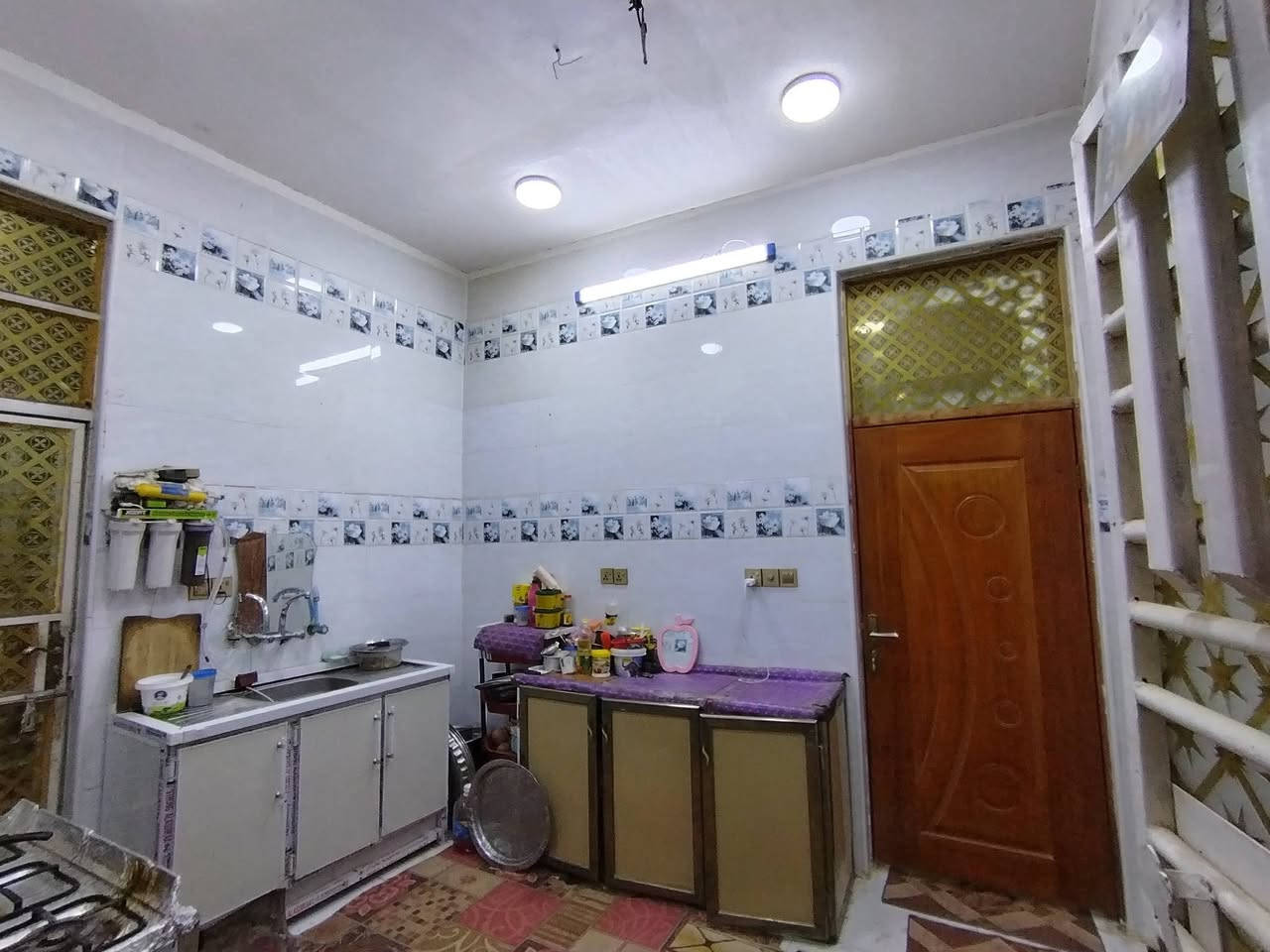 دار للبيع المساحه ١٠٠متر متكون من غرفه نوم ومطبخ واستقبال وصحيات وصاله والطابق الثاني هيكل مسقف فقط العنوان حي النهضه الأولى شارع مدرسه الفضائل قرب سيد بارود للاستفسار الاتصال على الرقم ***********
***********
غير متواجد علئ الفيس❌
