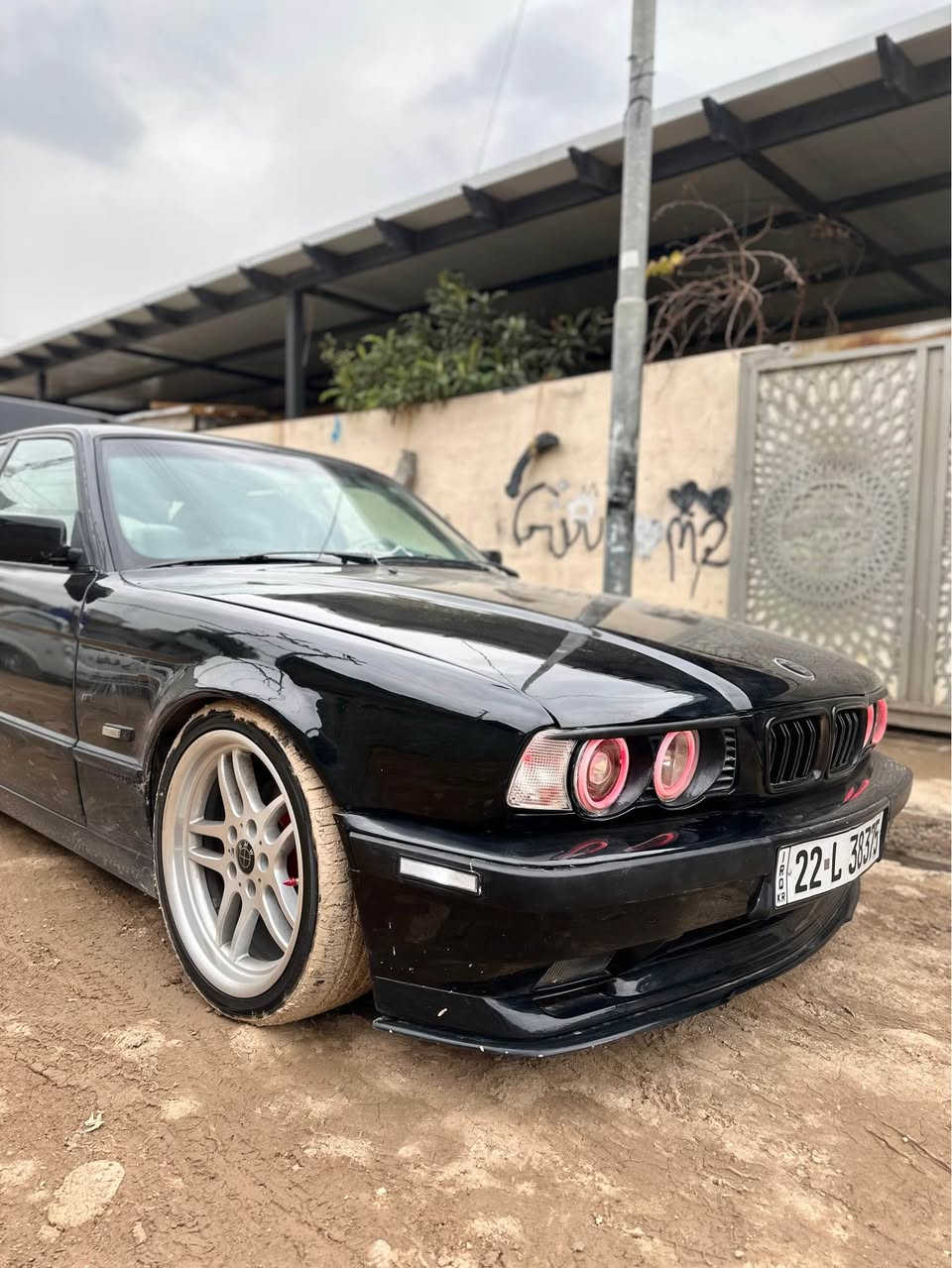 بيئيم ٥٢٥بيلادي  مؤديل ١٩٩١  تازة عةمة لؤ جواني سةقفي بي قةترةو مةعجون بي ليدانوو دةعمة  مواسةفات تؤماتيك جار جام كارةبا كوشن جلدو صياحي ٧ باليفة ٣ شاشة و تةلفزؤني سندوق ليدي ١٨ پارجة  دةبل هةوا سةقف رؤز رايز ويلي m18 تايةي نويي دةعامي پشتو پيش M  دةبل تةنةفؤن  سوكان M  لايت ئةلقةي rjp ملةوةن    ناو دةرةوة كامل M  تاخم صةيدةليةي بيلادي تيداية كامل فؤرميكا  دوو پةردةي بيلادي سعري ٩٦$ وةرةقةو كةمي مةجالي برايانة گؤرينةوةش دةكةم لةسةر دل گرتن ژمارةي موبايل *********** أربيل, العراق
