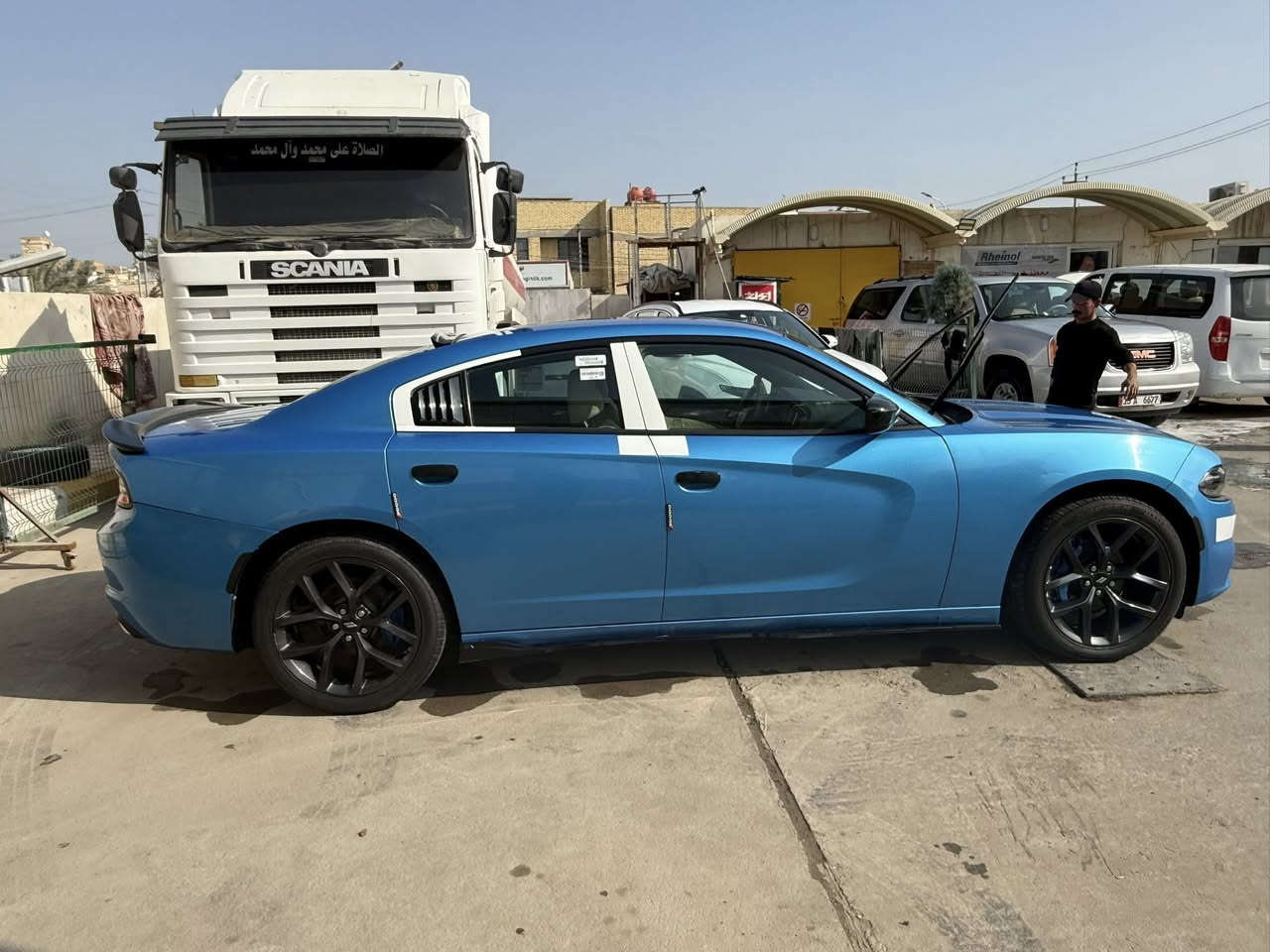 جارجر ١٩ اصل للبيع
رقم بغداد بسمي انكليزي
لون بحري مميز
ماشيه ٦٣ الف 
الفئه SXT
السياره تقرير
وسونار موجود كفاله عدا بارد بجاملغ خلفي بسيط 
موصفات حساسات شاشه كبيره كشنات حضن جلد وباقي موصفات معروفه 
السياره جاهزه حداديه تخم تاير جديد 
مكانه ناصريه مركز
السعر ٢٣٠ 
تفاصيل كامله اقرها قبل لاتتصل وبلخدمه
رقمي ***********
