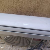 سبلت/مكيف ماركة **TOSOT** للبيع، شكله نظيف ومبين عليه محافظ، والموجود ...