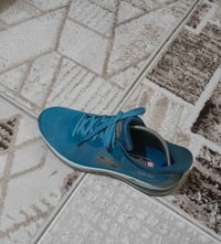 سكجرز اورجينال اصلي مستخدم مرتين فقط  نظافة 100%  قياس 44 طول القدم 28...