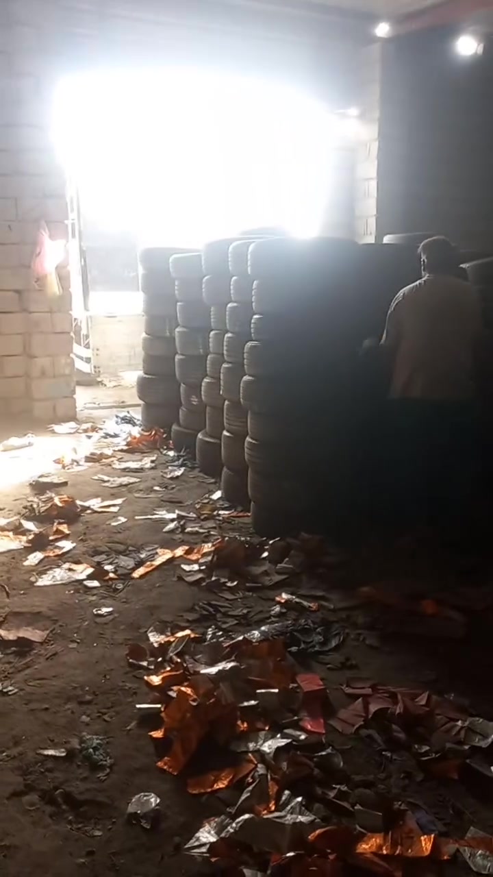سلام عليكم تايرات باله ياباني  جميع القياسات جمله و مفرد  النجف شارع المطار  مقابل الحرفين قرب مجمع القمه ***********
