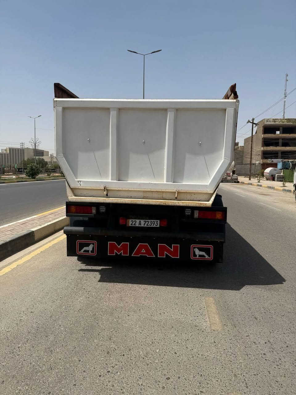 اسلام عليكم تريله مان. تيكه مربوطه راس عربانه مديل ٢٠٠٦ مكينه انجكتر جديده كير فتيس السيار   خير من الله  سنويه مجده   السعر ٢٨٠    هاتف *********** مكان كربلاء
