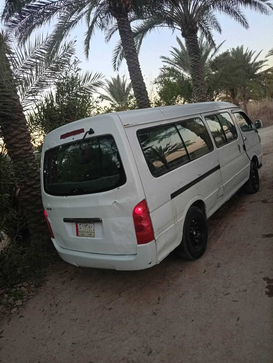 السلام عليكم سياره جنبي اج وان 2013 السياره مكينه وقير وحداديه وتخم تايركهربائيات سياره خير من الله ابيعها موصليه بس ما عليها لا اشاره حجز ولا كل شيء باسم مواطن سياره سعر 35 وبيها مجال حق الجيه بيك خير تدلل اتصل على الرقم *********** المكان حله السياره احله من الصوره
