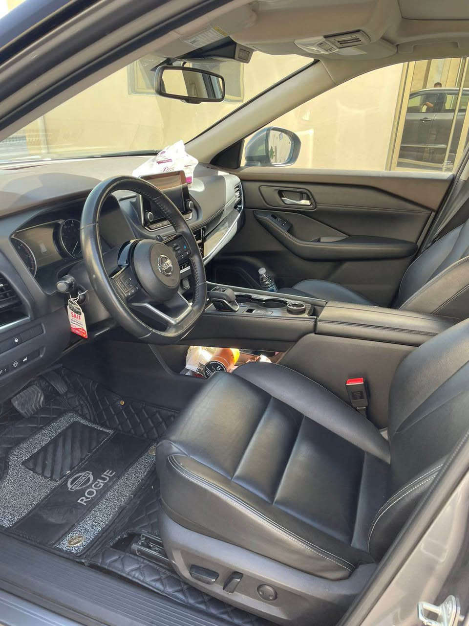 ((بيع او مراوس )) 
نيسان روج 2023 
السعر 155 ورقه SL 
مواصفات SL فور ويل فول 1/1وارد امريكي 
ماشية ٦٣٠٠٠مايل     
فول مواصفات 
رادار 360 
5 كامرات 
بنوراما 
اوتو ستوب 
هاند بريك بصمه 
قطعتين تبريد
 اشاير مري 
خمس مودات قياده 
الكير طياره
 ومواصفات بعد كلش هواي  علما السياره محرك وكير كفاله حجم المحرك 1500 تيربو ✈️
صبغ جاملغ امامي وجاملغ خلفي 
وتعديل بارد طرف البنيد 
رقم اربيل تحويل او وكاله
عنوان : بغداد نفق الشرطه 
للتواصل رقم : *********** / *********** بغداد, العراق
