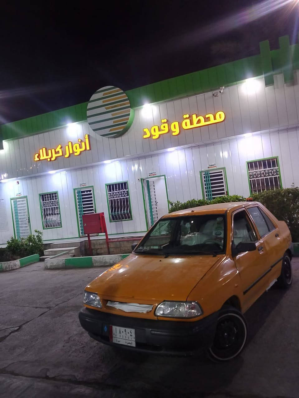 السلام عليكم سايبه للبيع مديل 18 مكينه كير جدد تخم تايم خط ابيض حداده توني شاده مصفره هيئه وغرامات  السياره كامله من كل النواحي كبل للشارع السعر 30 وبيه مجال قليل مكاني بصره ***********هذا رقمي واني خادم
