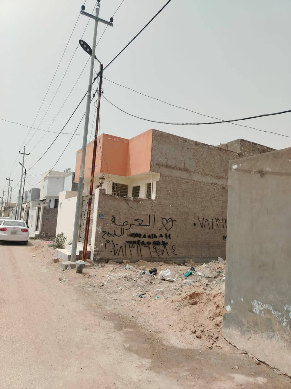 بيع العرصه أو مراوس بيت 50متر كون بالشيوخ قريب الشارع عرصه 100 متر زراعي حي ميسان منطقة الشيوخ سند 25 إقرار محكمه شارع تبليط واناره ليليه و إنترنت منطقه حلوه وهادئه العرصه تبعد 30 متر تقريبا عن شارع المزارع العام للاستفسار على هذا الرقم ***********
