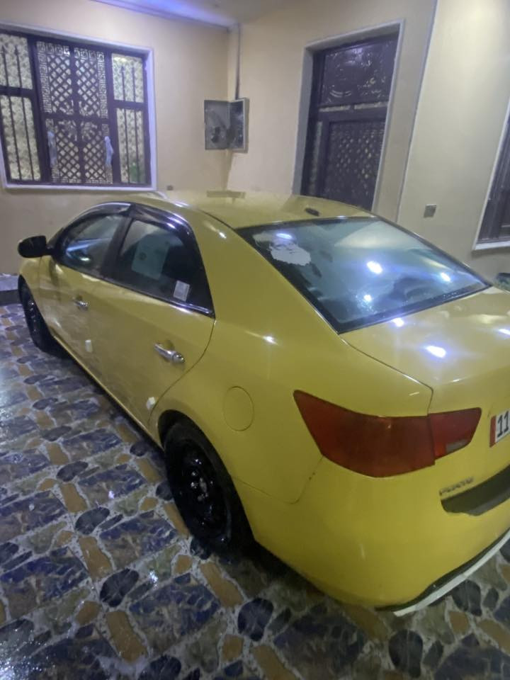 سلام وعليكم فورتي وارد امريكي موديل 13  حادث جملغ وبنيد وبل عراق بيها بل دعاميه الخلفيه ضربه خفيفه سياره حلوه ومال جناي رغم بغداد مكينه كير تبريد دواخل كله جديد مري شفط. عنون بعداد نتصل ودلل سعر 88وبيها مجال ***********
