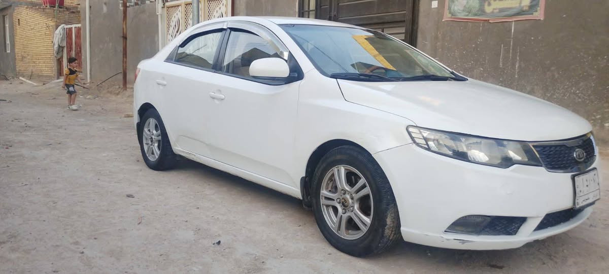 سيراتو موديل 2012خليجي جاملغ فقط مكينه 1800حداديه تخم تاير كهربائية كامله تحويل ثاني يوم بريد بي ليك كله شغال السعر 68وبيه مجال المكان ناصريه فضليه لتصال ***********
