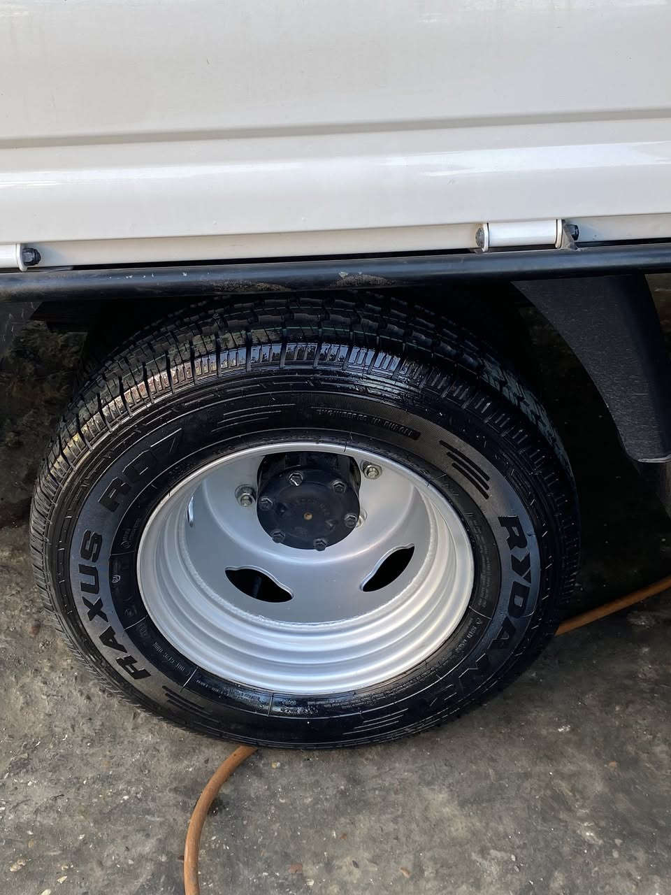 سلام عليكم جماعه الفحل يوجد تحوير كافات انواع السيارات الحمل ازوزه كنتر هونداي سدادت 27 فحل ويلات 14 فحل جميع انواع السيارات محل باسم البدري ***********
