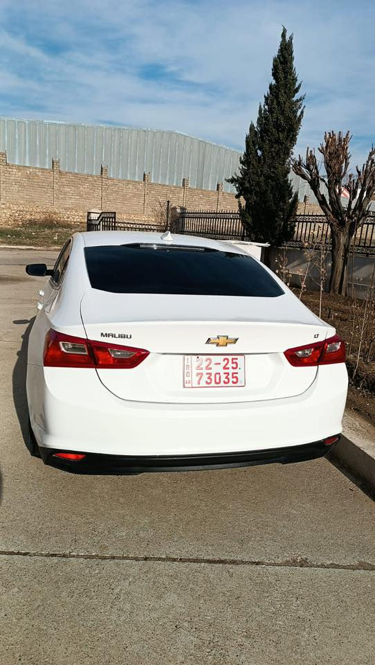 � للبیع – شفروليه ماليبو 2023 (LT)
رقم الشاصي:

رقم الشاصي: 1G1ZD5ST2PF139448

المواصفات:
 • محرك 4 سلندر 1.5L تيربو
 • قير أوتوماتيك CVT
 • بصمة / زر تشغيل
 • شاشة لمس 8 إنج
 • Apple CarPlay & Android Auto
 • بلوتوث + USB
 • كاميرا خلفية
 • نظام ABS
 • Traction & Stability Control
 • مثبت سرعة
 • تحكم بالمقود
 • مكيف أوتوماتيك
 • زجاج ومرايا كهرباء
 • إضاءة LED
 • جنوط ألمنيوم
 • وسائد هوائية

الحالة:
 • 🚘 السيارة كلش نظيفة
 • 🎨 بها فقط أقل من نص باب أمامي وخلفي جهة السايق صبغ

الإضافات:
 • 💰 السعر: 123$ مجال
 • 🚗 سيارة دخول جديد
 • 📍 رقم كاتي دهوك
 • 🪪 تگدر تترقم شمالي

📞 للتواصل: ***********
وتسئاب موجود
