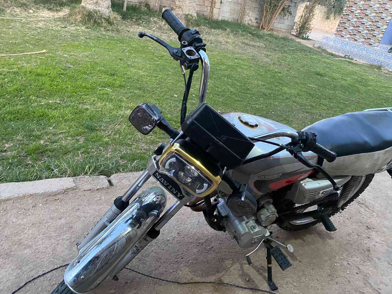 سلام عليكم دراجة يراني لبيع نكره صلف وهندر محرك 150 سعر 450


**إذا كنت صاحب هذا الإعلان وتريد حذفه لأي سبب، رجاءا أرسل رسالة إلى الدعم الفني**