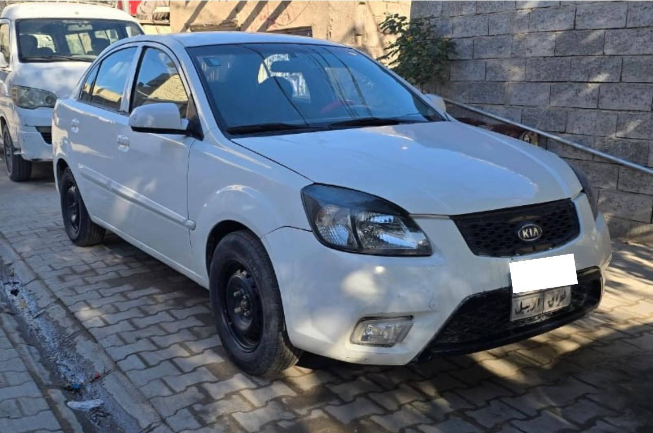 كيه ريو 2012 سياره صبغ عام لجماليه بدون ضربه سياره بيها  خيط بخار 67 وبيها مجال مكلف ب النشر الرجأء الاتصال ب برقم***********
