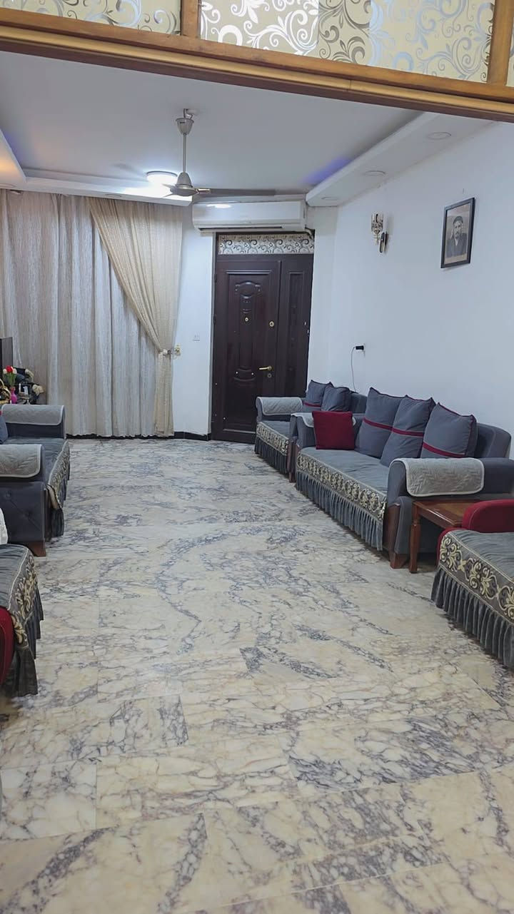 🏡 بيت للبيع في كفاءات السيدية – فرصة مميزة
بيت سكني مرتب ونظيف للبيع في منطقة كفاءات السيدية، موقع هادئ ومناسب للعوائل.
📐 المساحة: 150 متر
🏗 البناء: 2017
📜 الطابو: رسمي + سند مستقل
🚗 كراج: موجود
🔹 تفاصيل البيت:
طابق ونصف
عدد 2 غرفة نوم
3 حمامات
مطبخ 
استقبال 
صالة واسعة
تصميم مريح واستغلال ممتاز للمساحة
✨ الحالة العامة جيدة وجاهز للسكن مباشرة
✨ تشطيب مرتب وبناء نظيف
✨ موقع مرغوب وقريب من الخدمات
💰 السعر مناسب وقابل للتفاوض للجادين
📞 للاستفسار والمعاينة يرجى الاتصال أو المراسلة خاص على هذا الرقم ***********
❌ الوسطاء يرجى عدم الإحراج
