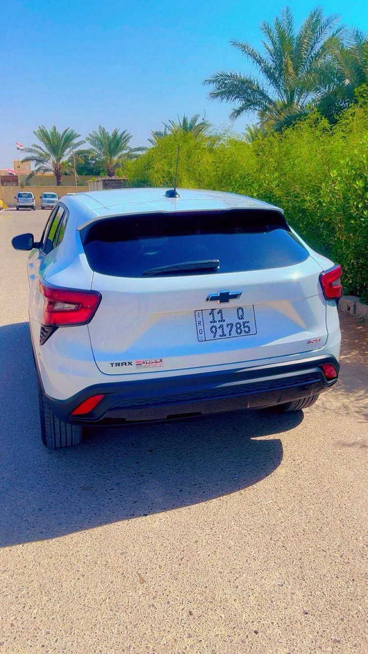السعر 135وبيها مجال 🚗 للبيع  شفروليه تراكس 2024 – مواصفات مميزة

🔹 الموديل: 2024
🔹 الفئة: 1RS
🔹 الحالة: بدون صبغ نهائيًا، فقط بارد بالبنيد
🔹 الرقم: بغداد – السيارة باسمي
🔹 الممشى: 33 ألف ميل
🔹 الاستخدام: شخصي – غير مستهلكة

🔹 أنظمة الأمان والمساعدة:
✔️ رادار
✔️ تثبيت سرعة
✔️ تحديد مسار (Lane Assist)

🔹 الراحة والمقصورة:
✔️ تدفئة الكشنات
✔️ تدفئة الستيرن
✔️ تشغيل عن بُعد

🔹 الشكل والتصميم:
✔️ شكل رياضي
✔️ جنوط رياضية
✔️ تصميم شبابي أنيق

🔹 الوقود: بنزين عادي ومحسّن

💰 السعر النقدي: 135وبيها مجال
▫️ المكان ديالى بعقوبة
الرقم ***********
