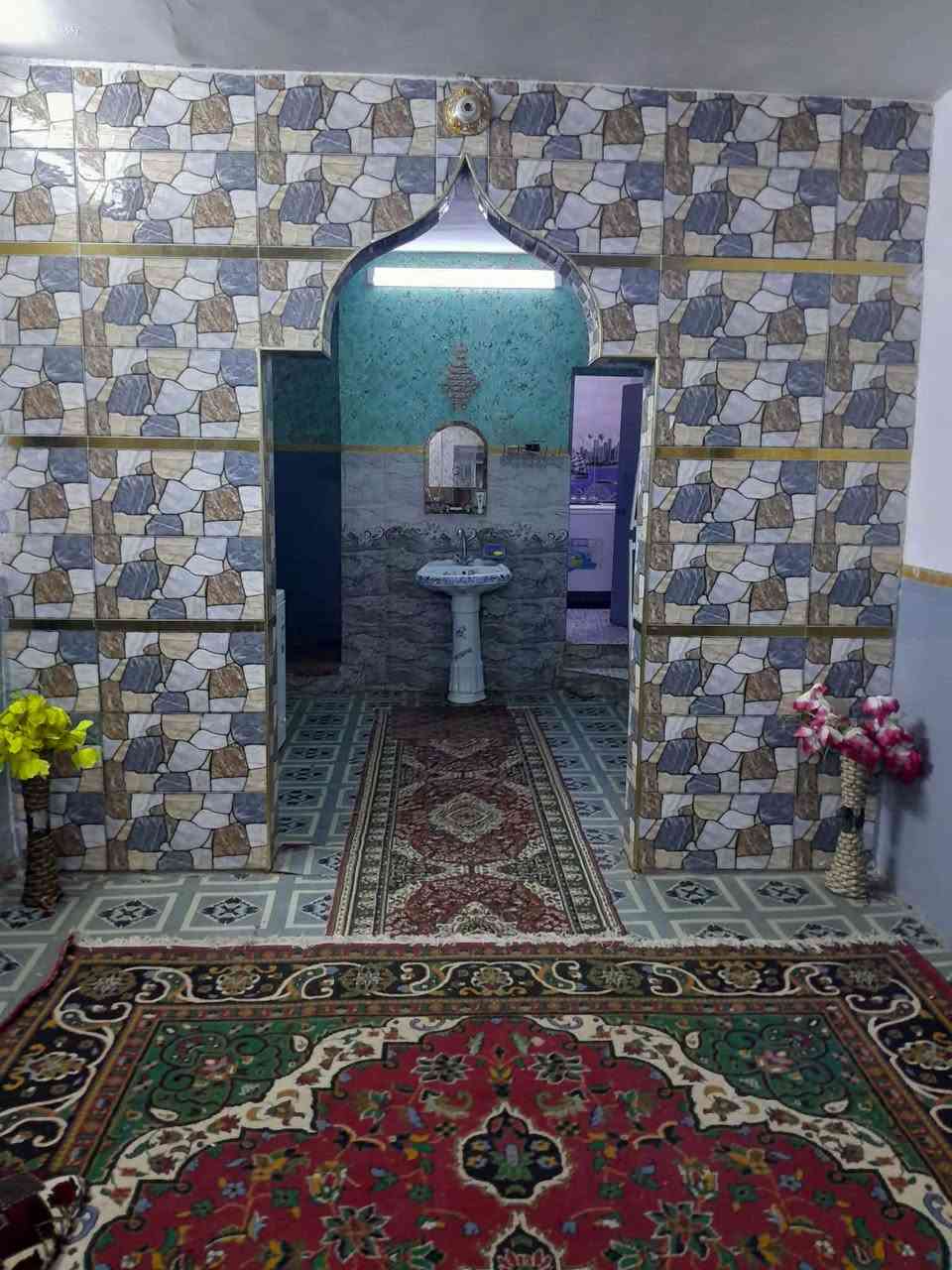 دار للبيع حقلانية قرب جامع المصطفى
بناء قديم نضيف ومرتب السقف عكادة 
المساحه 500 متر طابو صرف شرط التحويل 
يتكون من ديوانية وهول ومطبخ و3 غرف نوم وصحيات خارجية وداخلية 
السعر 50 مليون وبي مجال 
للاستفسار *********** 
***********
زورونا موقعنا مكتب اليوسف للعقار فلكة جسر حجلان
