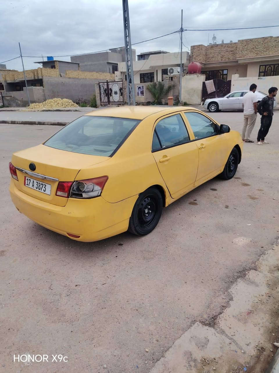 سلام عليكم جي 3 كير عادي 2013
تحويل مباشر مصفره بيهه جاملغ خلفي مصلح

مصبوغه عام بسبب الجراد تبريد وحداديه جاهزه

سعر 37 بيهه مجال مكان كوت ***********
