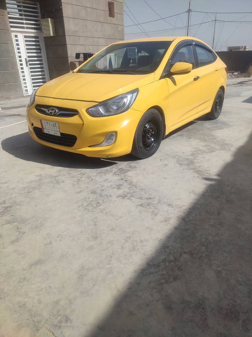 السلام عليكم
سياره اكسنت موديل 13 وارد 
شرط التحويل 
السياره ليبل واحد حادثها جاملغ امامي 
بدون دواخل 
شاصي لغد مكفولات 
مكينه 1600 
تخم تاير جديد 
حداديه جديده 
السياره خير من الله 
السعر 78 وبيها مجال

***********
