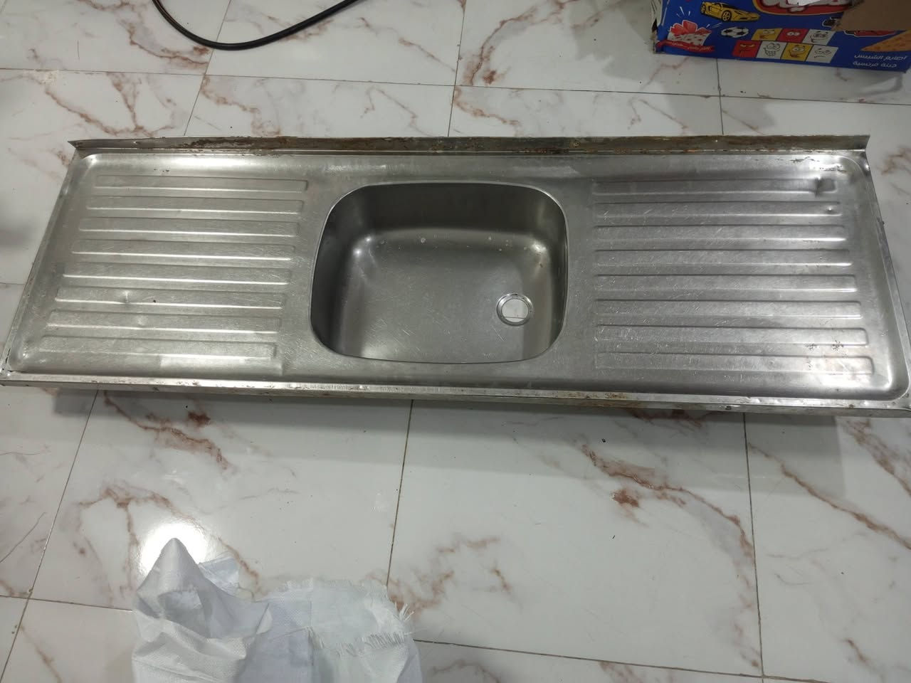 غراض للبيع اسعار مناسبة ناصرية مركز حي التضحية شارع العلوة بالنهاية واتساب خاص مفتوح ***********
