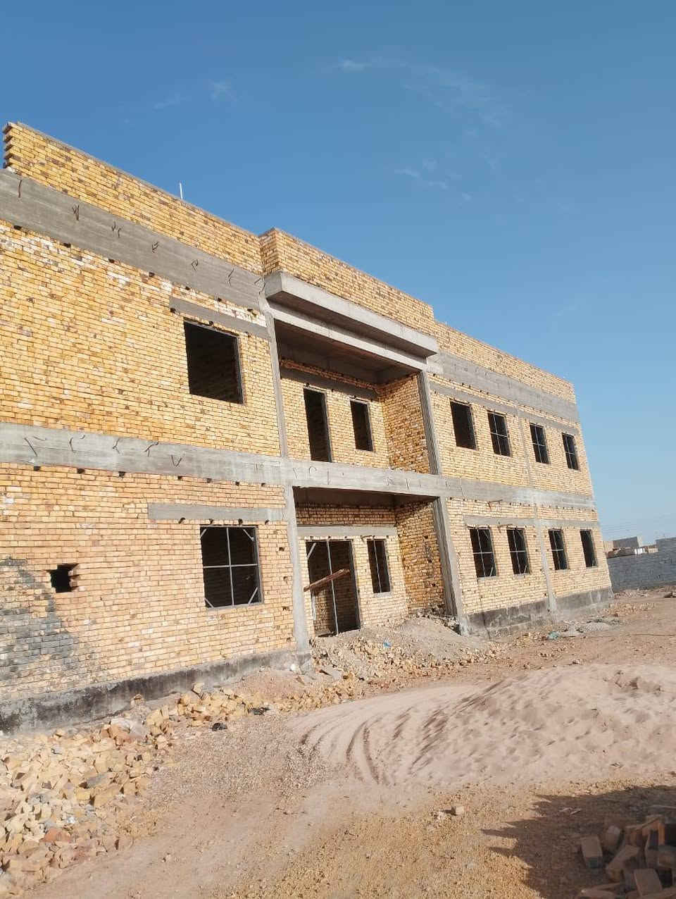 السلام عليكم بيت البيع مساحته 200 مقابيل مستوصف ابوشطيب


**إذا كنت صاحب هذا الإعلان وتريد حذفه لأي سبب، رجاءا أرسل رسالة إلى الدعم الفني**