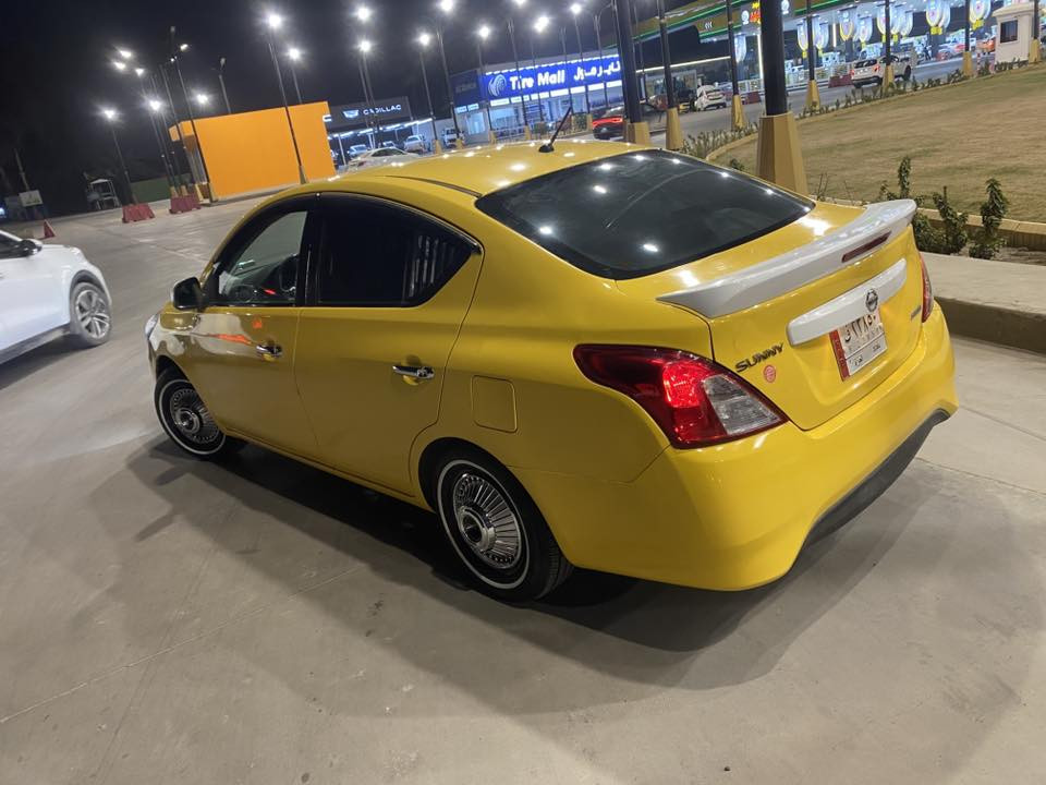 سلام عليكم نيسان صني هندي موديل ١٦  سيارة حلو وجهازة رقم بغداد.  تخم تاير. كير ومكينة كفالة  السيارة حلوة مال جناي.تبريد تدفة كلشي شغال السعر  ٩٢  العنوان بغداد الشعب حي البساتين. ***********
