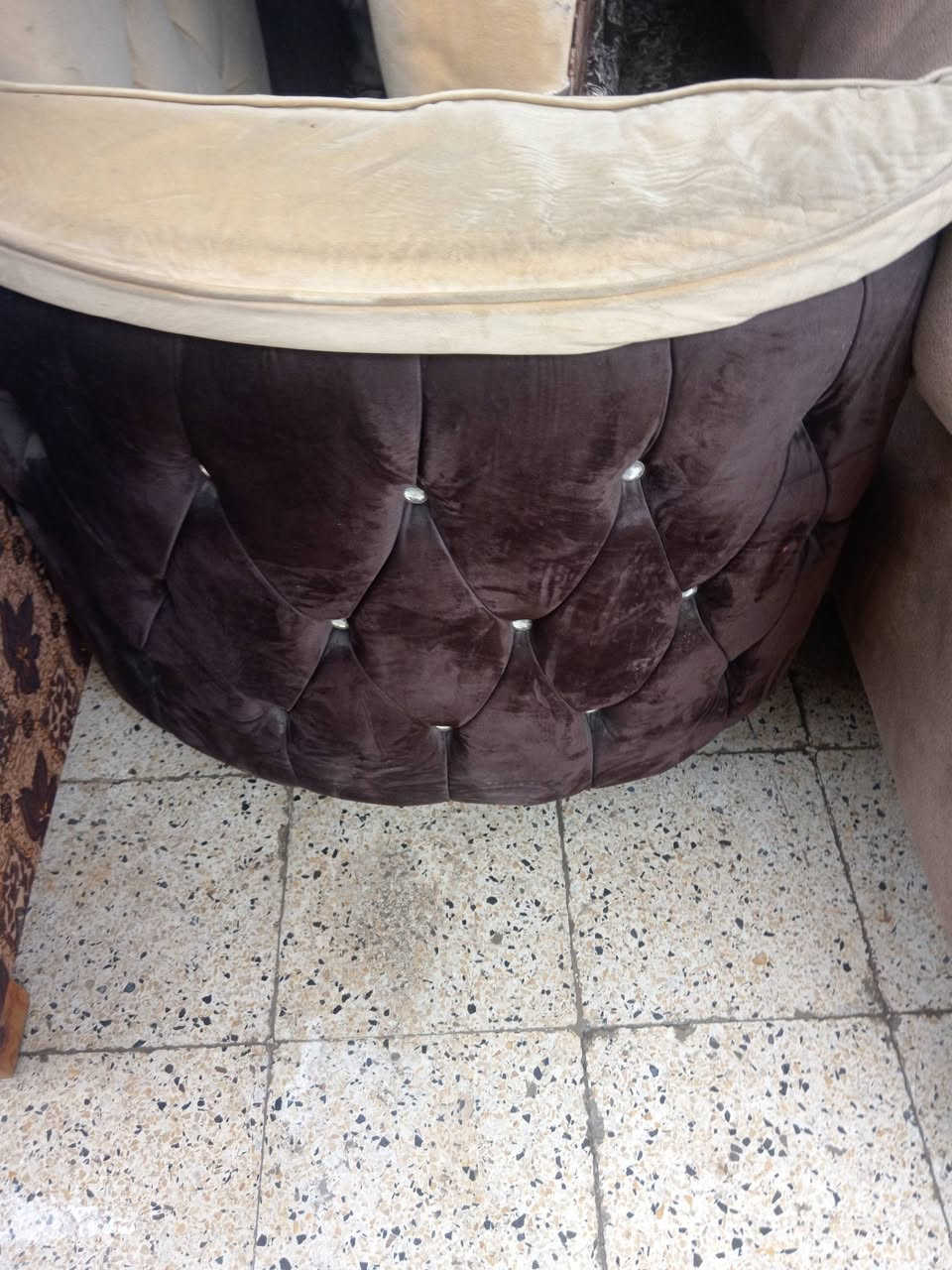 ديوان خشب عراقي بلوك زاويتين 10 امتار السعر 275- الشراي يتصل ***********-*********** وادي حجر
