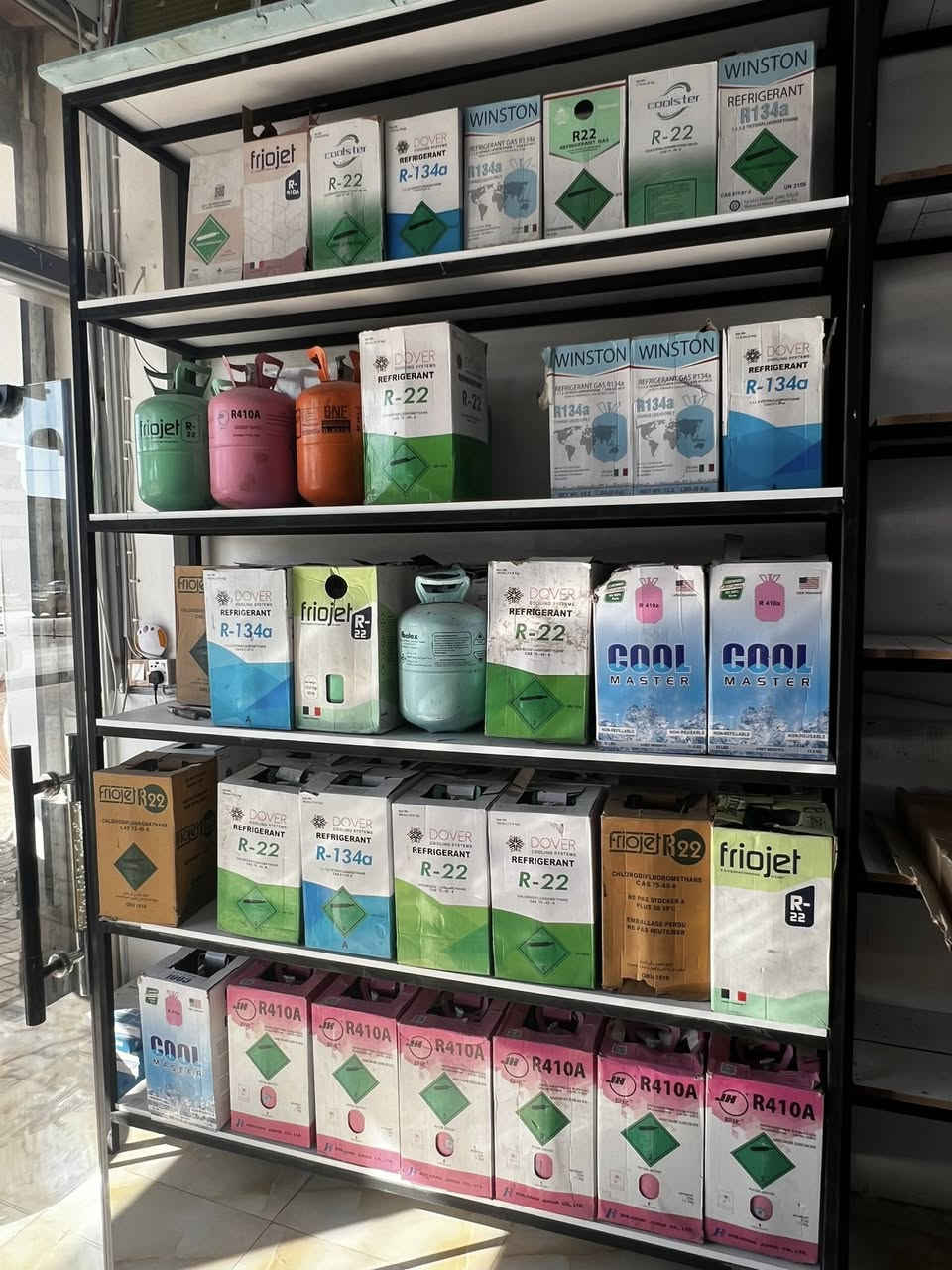 ❄️🧊 مكتب المهندس فاضل الشمري لتكييف وتبريد 🧊❄️

🔥 هل تبحث عن مواد سبالت أصلية و غازات تبريد عالية الجودة؟
نوفّر لك كل ما يحتاجه فنيّو التكييف وأصحاب الورش بأفضل الأسعار 💯

🧰 متوفر لدينا:
❄️ مواد سبالت أصلية
🧊 غاز تبريد (R22 – R410 – R134)
🔧 قطع غيار مكيفات
⚙️ مستلزمات فنيي التكييف

⭐ مميزاتنا:
✅ جودة مضمونة
✅ أسعار منافسة
✅ توفير كميات
✅ ثقة وخبرة

📍 العنوان: مكتب المهندس فاضل الشمري
📞 اتصل بنا الآن واستمتع بأقوى تبريد ❄️😎

مكتب المهندس فاضل الشمري
برودة تدوم… وجودة تعتمد 🌬️❄
***********
