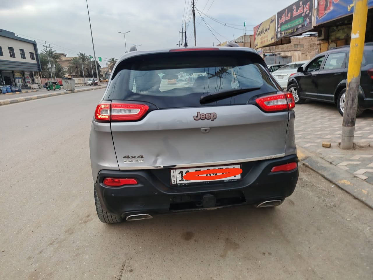 سلام عليكم جيب بزون لبيع 2017 حره تحويل بغداد مشروع وطني راعيه صديقي تحويله بكل المحافظات مشروع وطني  ومكان السياره وراعيه بلعماره  يحولك ثاني يوم الرقم الجديد سنويه جديده حادثها جاملغ وبنيد بيهن صبغ بدون  دواخل ولا واصله شاصي ولا إرباك ظارب سياره جاهزه كير مكينه تبريد كله على الفحص فول مواصفات  بنر أما بصمه ابواب وتشغيل تشغيل بعد كرسي كهرباء كشنات تدفئه وتبريد حساس خلفي شاشه كبيره فور ويل رادرات بلمري اشاير ترحيب وبعد اكو مواصفات مكينه سته سلندر  السعر 128 ورقه  وبيها مجال قليل سونار مرفق لاستفسار ***********
