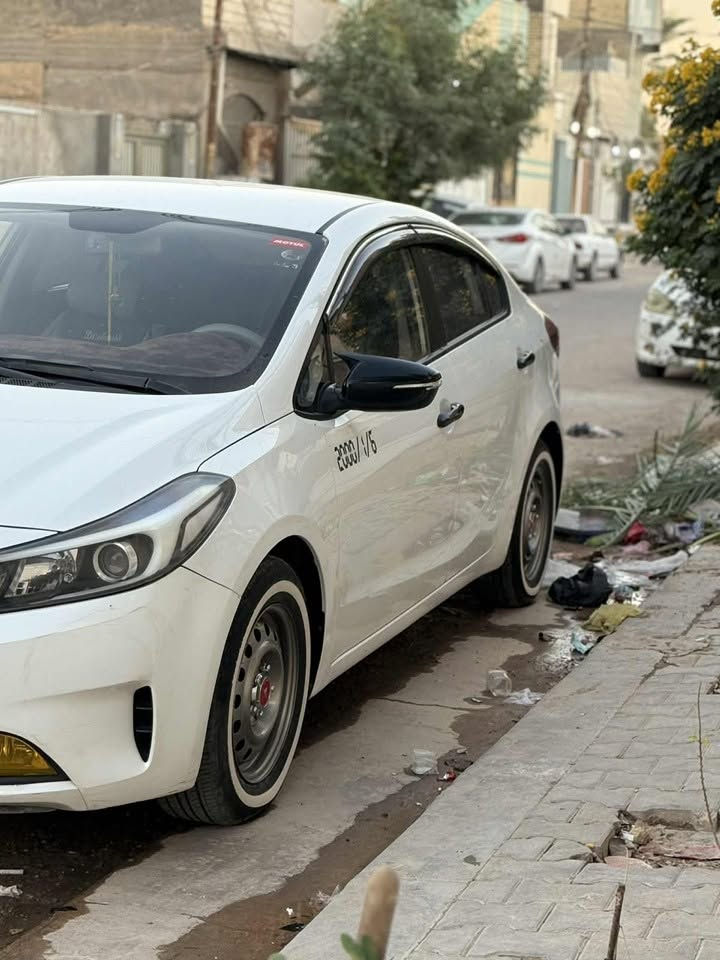 كيا سيراتو  2017
خليجي كفاله عامه من الصبغ والتبديل

مكينه كير حداديه تبريد مكفولات
رقم وسنويه جديد وكاله مداور ثاني يوم 
السياره مال بيت  ماشيه 180 
العنوان نجف 
السعر 140 
***********
