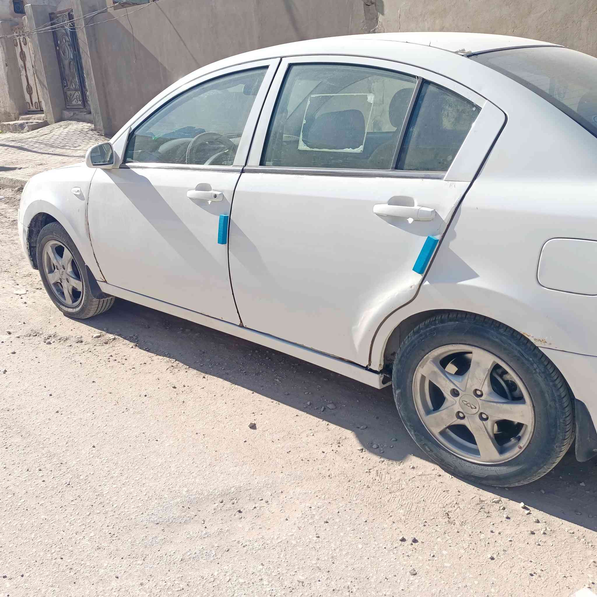 يا الله سلام عليكم 
شيري A520 2013
كير مكينه بلاديات كير اوتو تبريد امامي خلفي 
جامر ومري كهرباء تحكم ستيرن
حساس وكامره 
السياره بدون حادث بيها خياسات مصلحات وبيها خياسات تحتاج تصليح 
سنويه باسمي لل27
زوج تايرات جدد
نقصها حداديه 
تجي تفحص وتقتنع وبيك خير وتدلل
42 وبيها مجال
***********
