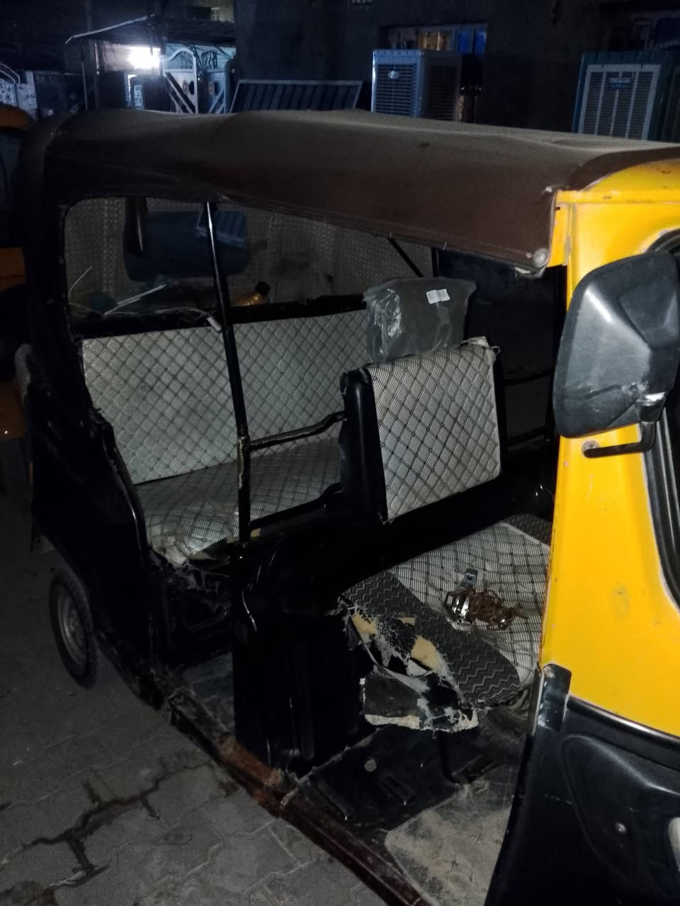 السلام عليكم تيك توك موديل 18 مجفته ب 2600 وبيها مجال‏‪0775 270 7775‬‏
