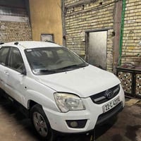 اخوان للبيع كيا سبورتج موديل 2010 رقم اربيل الدولي شرط تحويل رقم ونسوي...