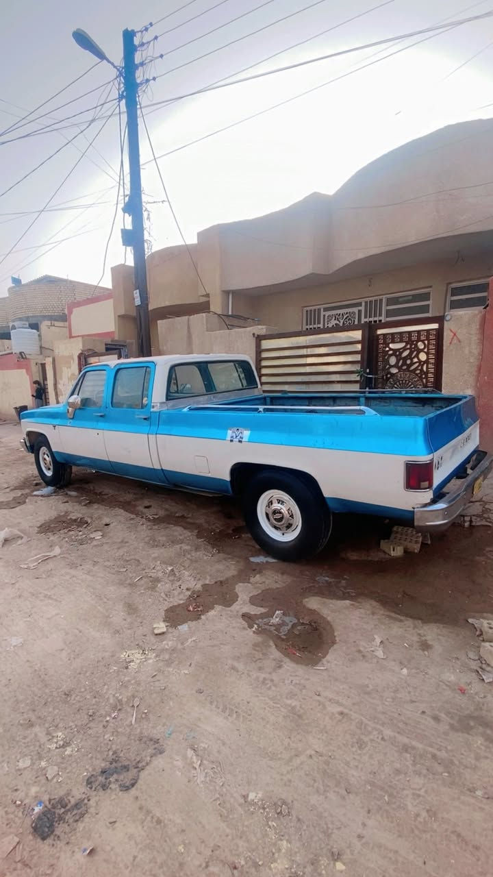 شوفر ليت ١٩٩٠ للبيع أو المراوس مكاني بغداد مكينه ٣٥٠ وكير ٤٠٠ اوتو  سياره حلوة ومرتبه تحول مباشر  عارضهة ٦٥ وبيهة شويه مجال *********** الي متعجبه يعبر رحمه لهلكم
