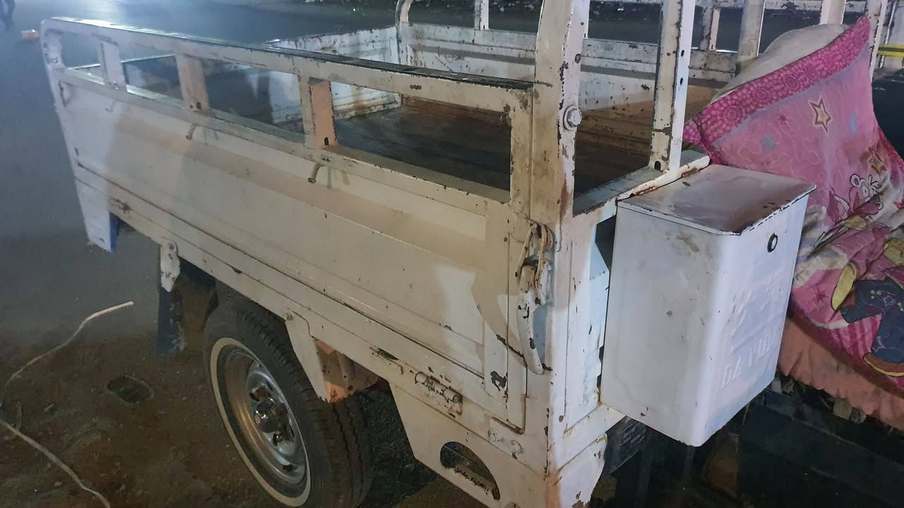 ستوته للبيع موديل 2010 محرك كرتون رقم جديد احول باسمك سعر اتصل علئ رقم لا يوجد وتساب واله خاص ***********
