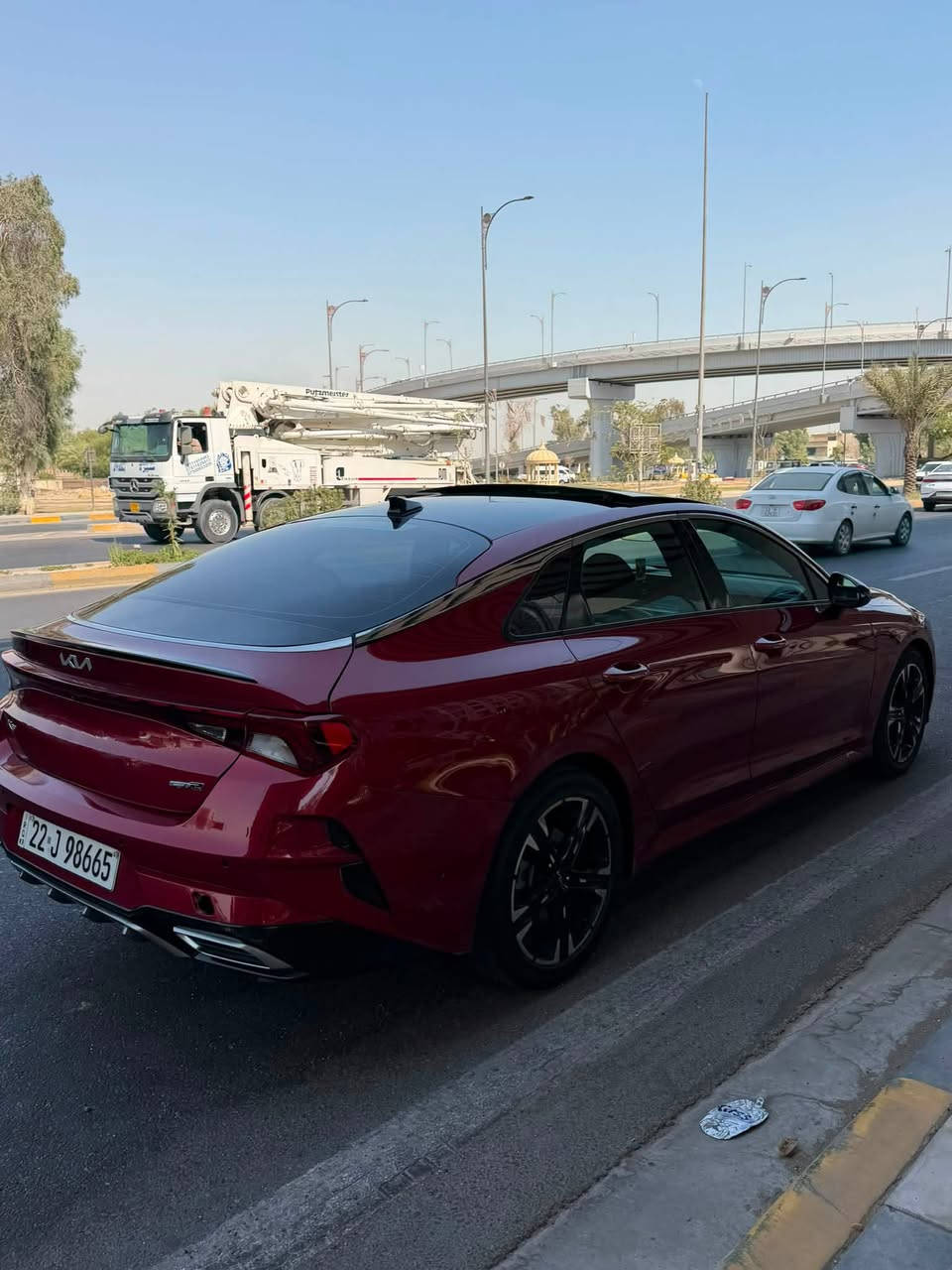 السلام عليكم  K5 Getty Line موديل 2022 رقم  اربيل الجديد ب اسمي شرط التحويل هزه جديده يعني  ميحتاج تهزها 
بيع او مراوس كورلا هايبرد 
بيها تبديل جاملغ و باب الخلفي عكس السايق  مبدل نفس اللون و بيها بارد بالجنطة
ماشية 75 mil
فول موصفات 
مكينة 1600تيربو المرغوب 
 بانوراما
بصمة
دركة (D) و ختم getty line
كشنات جلد و كهرباء 
تحكمات ستيرن 
تحديد مسار 
راذار امامي خلفي 
فول موصفات معروفة موصفاتها 
السعر 140 و بيها مجال بسيط 
مكاني بغداد الكرخ 
***********
