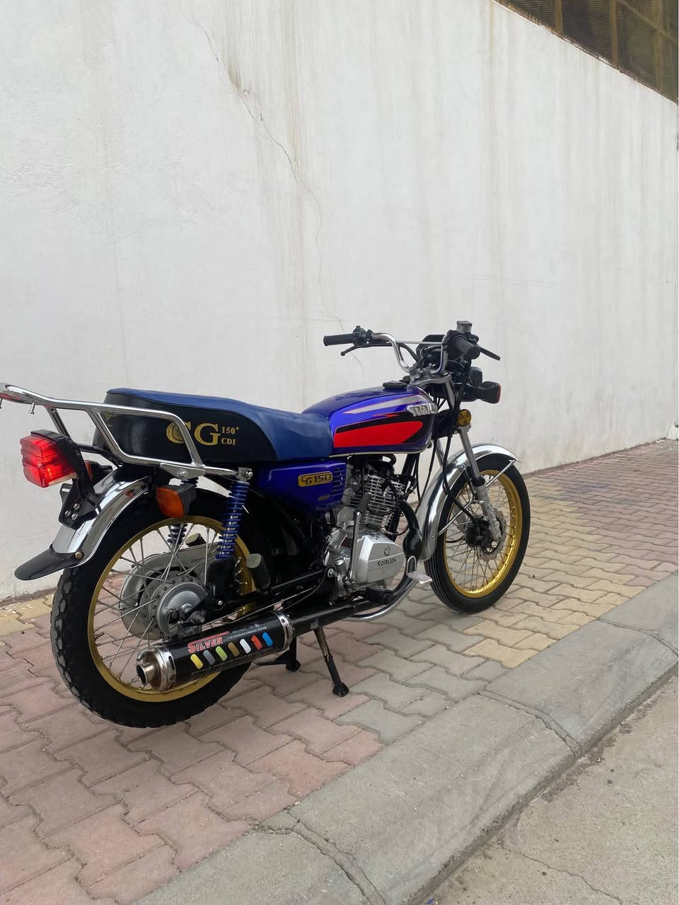 سڵاوی خواتان لێبێ
بە تاقانەیەکی کە هاتینەوە
ناوپاکەت سفرە
سۆنلیک ٢٠٢٢ 150cc
مەکینەی کەپسە
بەشەرتی وەستا
چرکەی تیانیە
ماتۆرەکە لە وێنەکە دیارە
لە سلێمانیە
سعری ٤٨٠تۆزێ مەعامەلە السليمانية, العراق


**إذا كنت صاحب هذا الإعلان وتريد حذفه لأي سبب، رجاءا أرسل رسالة إلى الدعم الفني**