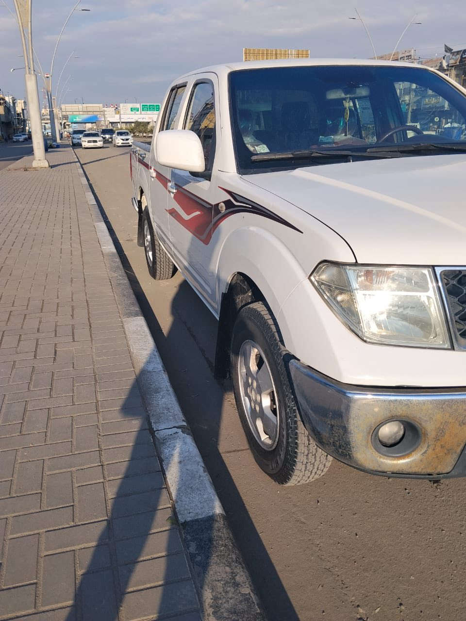 نيفارا 2015
رقم اربيل 
كفالة السياره عدا جاملغ وبنيد 
كير مكينة خير من الله السياره ماشاء الله جديدة بعدهي
130$
البصرة
***********
