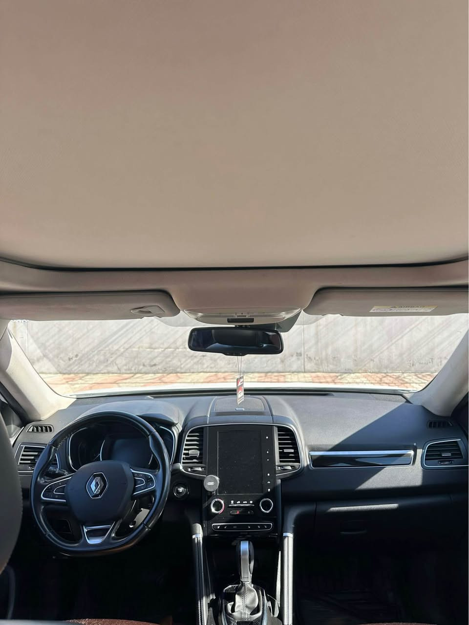 رینۆ کۆلیوس ٢٠١٨ قەپات ماسەفاتە بی سبوخە هیجی نیە  رەقەم و سەنویش نوی تاکو ٢٠٢٧   سعر ١٤٥ وەرقەو مەجلالەکی کەم گەر موشتەریت تەلفون بکە *********** أربيل, العراق
