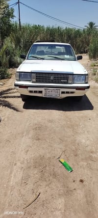 سوبر سيدان موديل ٨٩ كير مكينه مكفوله سياره جاهزه مابيها نقص سنويه لل٢٧...