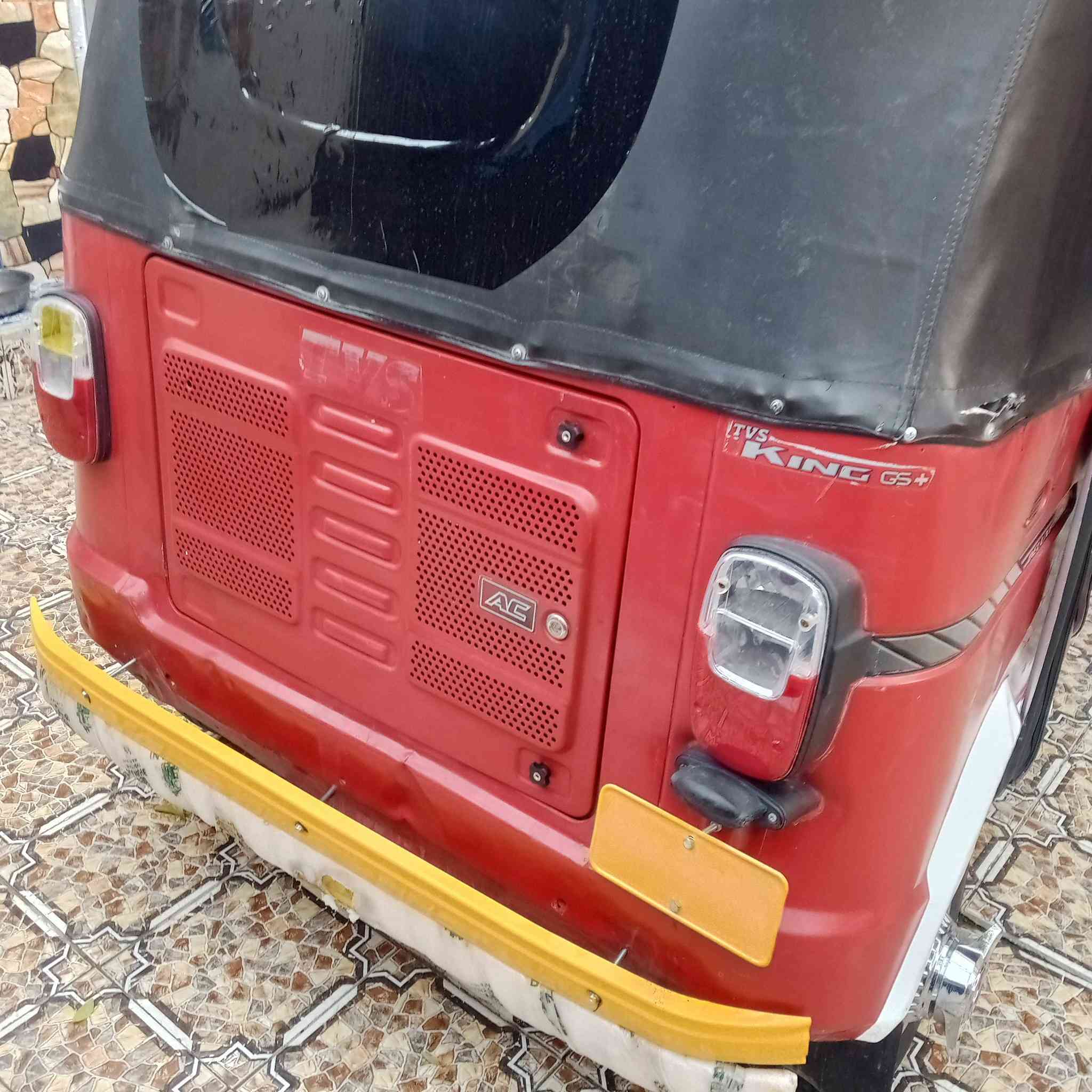 ‏‪***********‬‏ السلام عليكم تكتك تي في اس الحمزه الغربي ١٨ خير من الله السعر ٣٦٥٠ بيها مجال قليل واتساب ومازنجر موبايل أقتنع وخابر وأني خادم معمره جديد أبد ما بيها خياس
