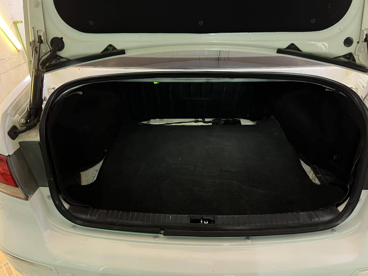 سوناتا خليجي م 2010 كفاله عدى شخط بالجوملغ الخلفي جهه السايق بيه تكحيل امبين بالصوره مكينه 2400 فتحه شاشة كامره سياره استعمال بيت  تخم تاير جديد حداديه جديده دعامات صبغ فقط  السعر 135 تليفون ***********
مكان سياره ديوانيه
